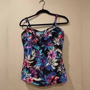 CROFT & BARROQ Floral Black and Blue Women's Top